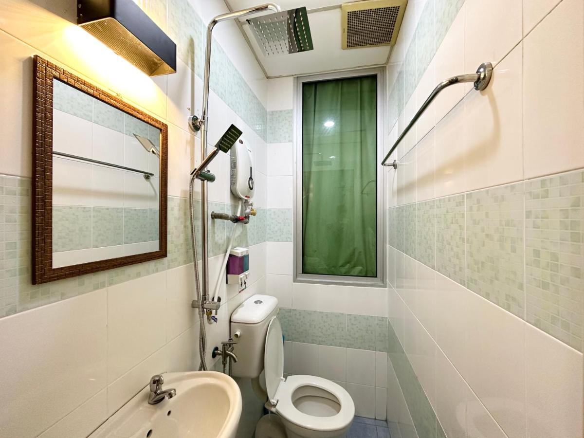 Hotel Tourist City Centre By Hotspot Essential Kota Kinabalu Extérieur photo