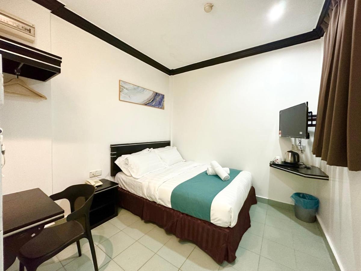 Hotel Tourist City Centre By Hotspot Essential Kota Kinabalu Extérieur photo