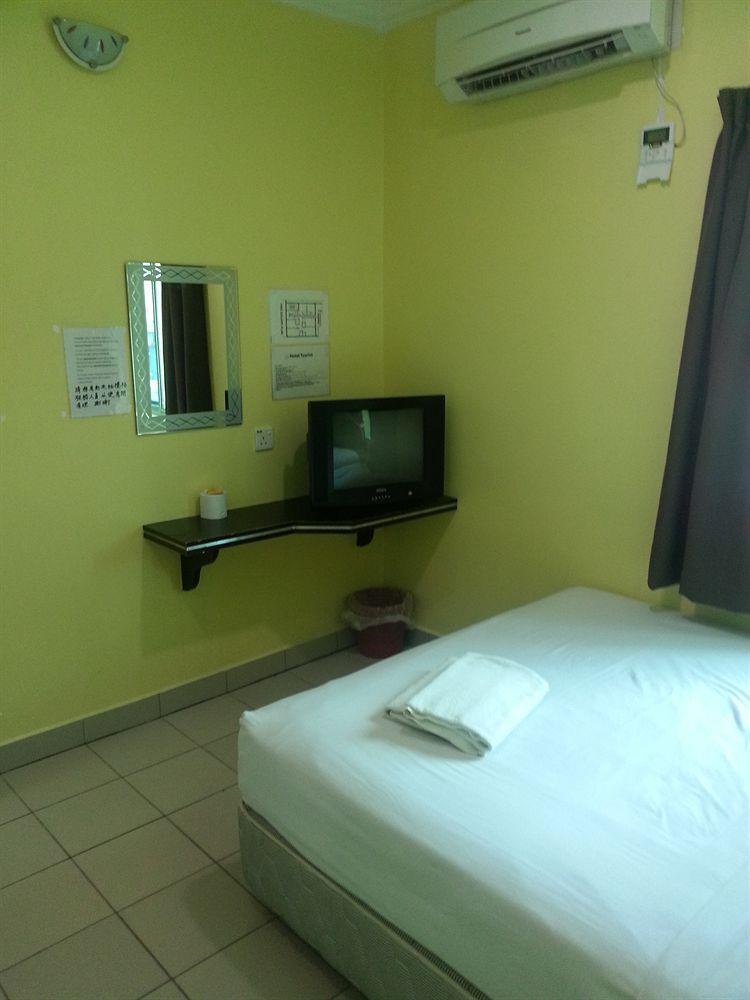 Hotel Tourist City Centre By Hotspot Essential Kota Kinabalu Extérieur photo