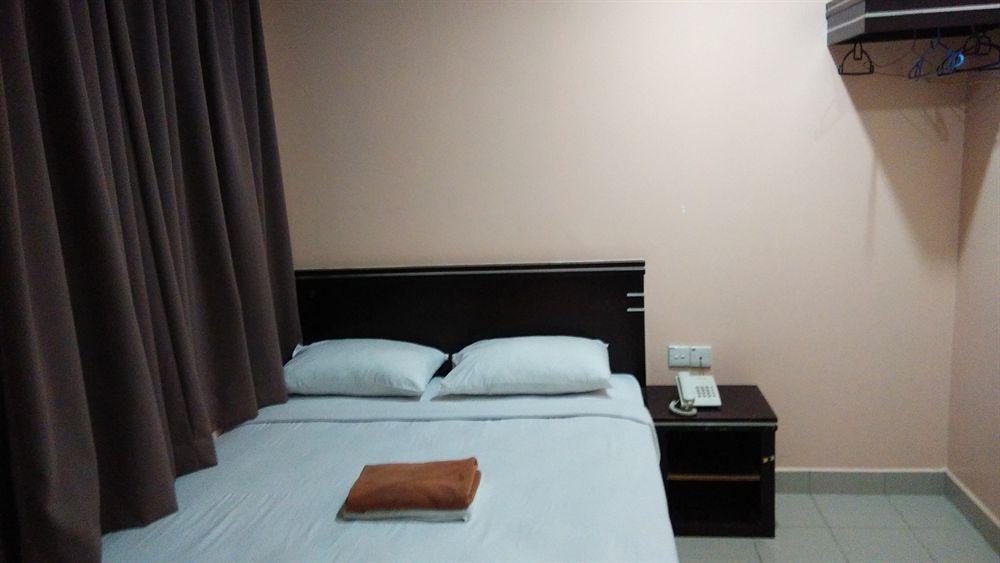 Hotel Tourist City Centre By Hotspot Essential Kota Kinabalu Extérieur photo