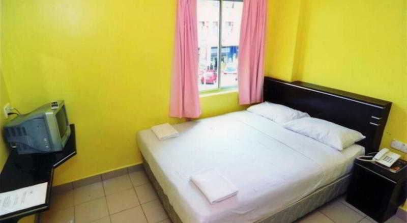 Hotel Tourist City Centre By Hotspot Essential Kota Kinabalu Extérieur photo