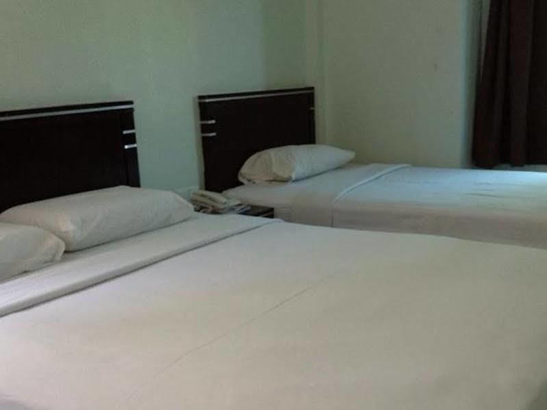 Hotel Tourist City Centre By Hotspot Essential Kota Kinabalu Extérieur photo